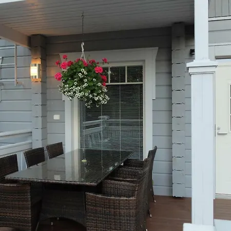 Saaruanniemi B Nyaraló